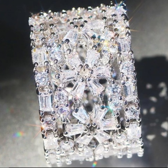 NEW 18CT 925 STERLING SILVER DIAMOND RING - Picture 4 of 6